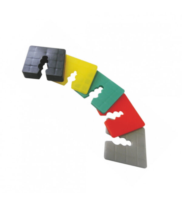 Podložka distanční-4mm pod sokl.profil
