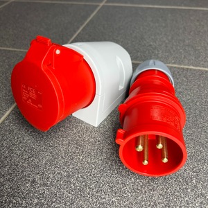 Zásuvky a vidlice 400V